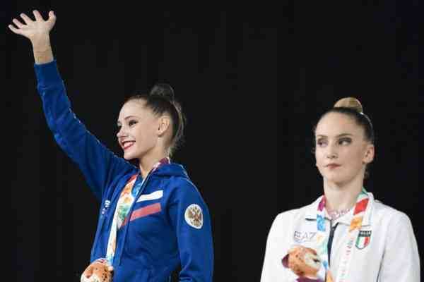 Rhythmic gymnastics judging