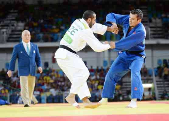 Judo referee